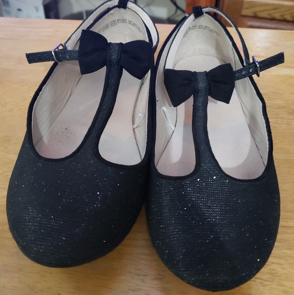Sold! The Children's Place flats youth sz 5